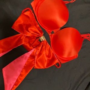 SOLD Victoria’s Secret red Christmas bra and panty set